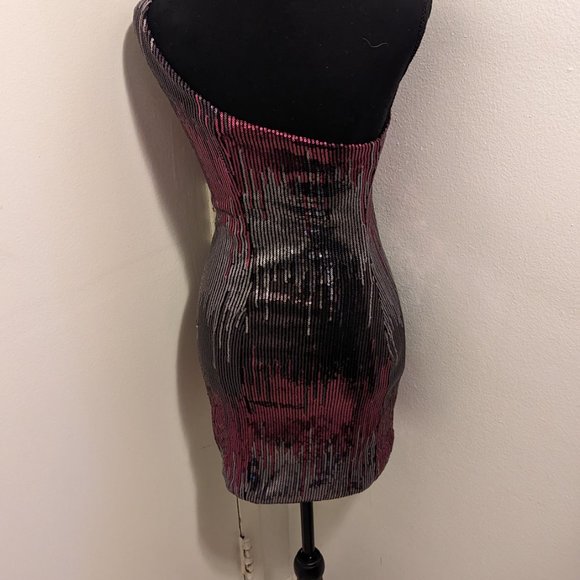 Off-Shoulder Sequin Dress: Strobe It by Charlotte Russe - Picture 4 of 8